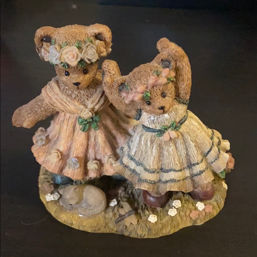 Bears figurine.
